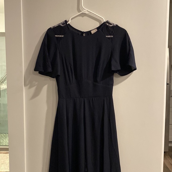 ASOS DESIGN Bridesmaid maxi dress with lace insert panels - OUT OF STOCK ONLINE - Picture 4 of 4